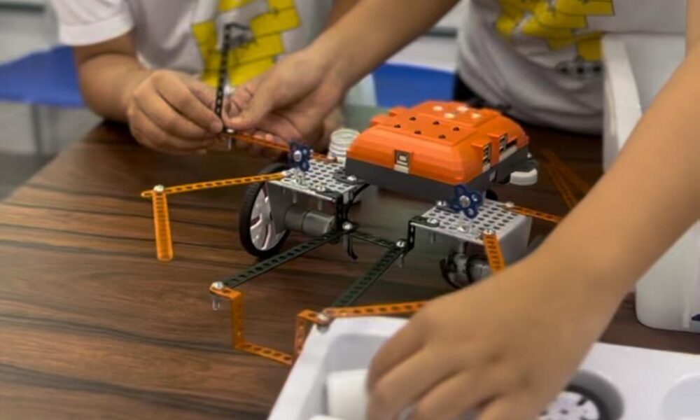 competicao-de-robotica-acontece-hoje-no-teatro-municipal-|-portal-prefeitura-de-dourados