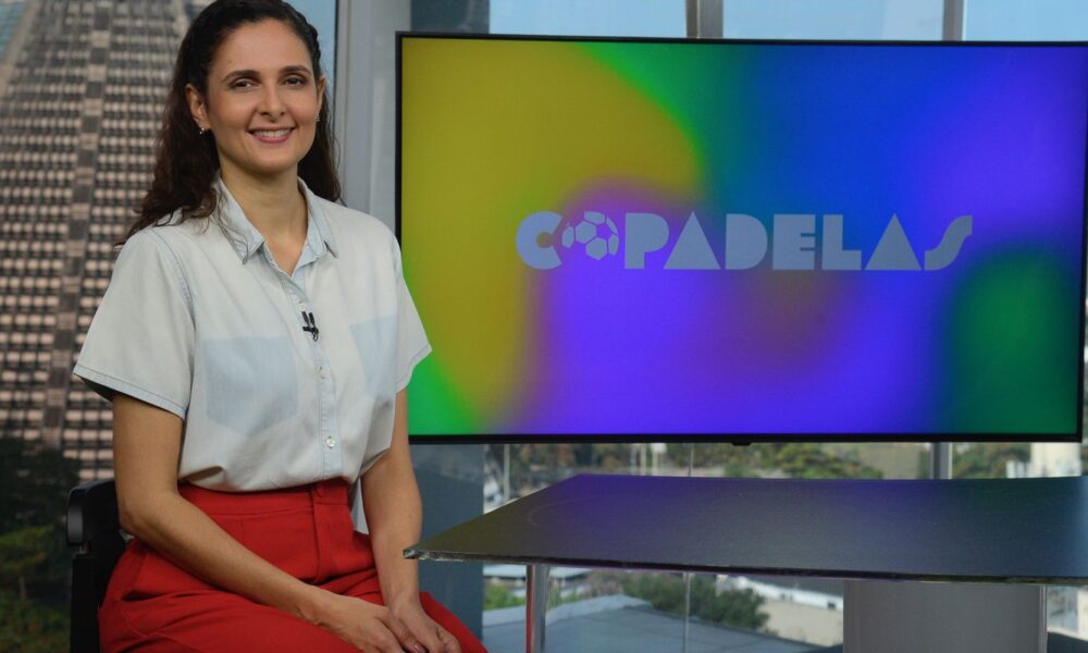 no-mundo-da-bola-tem-apresentacao-feminina-pela-primeira-vez