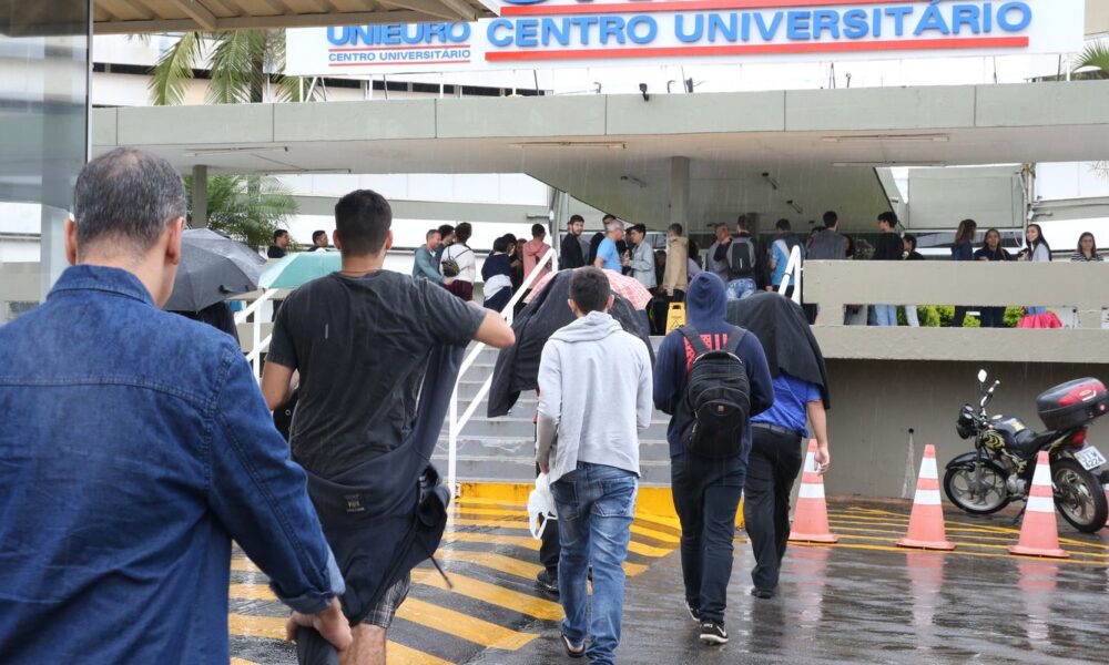 prova-do-enade-sera-aplicada-a-partir-das-13h30;-portoes-fecham-as-13h