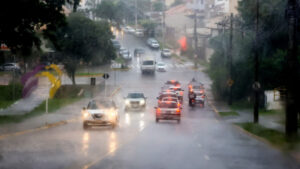 sem-tregua:-volta-a-chover-forte-em-campo-grande-pelo-quarto-dia-consecutivo
