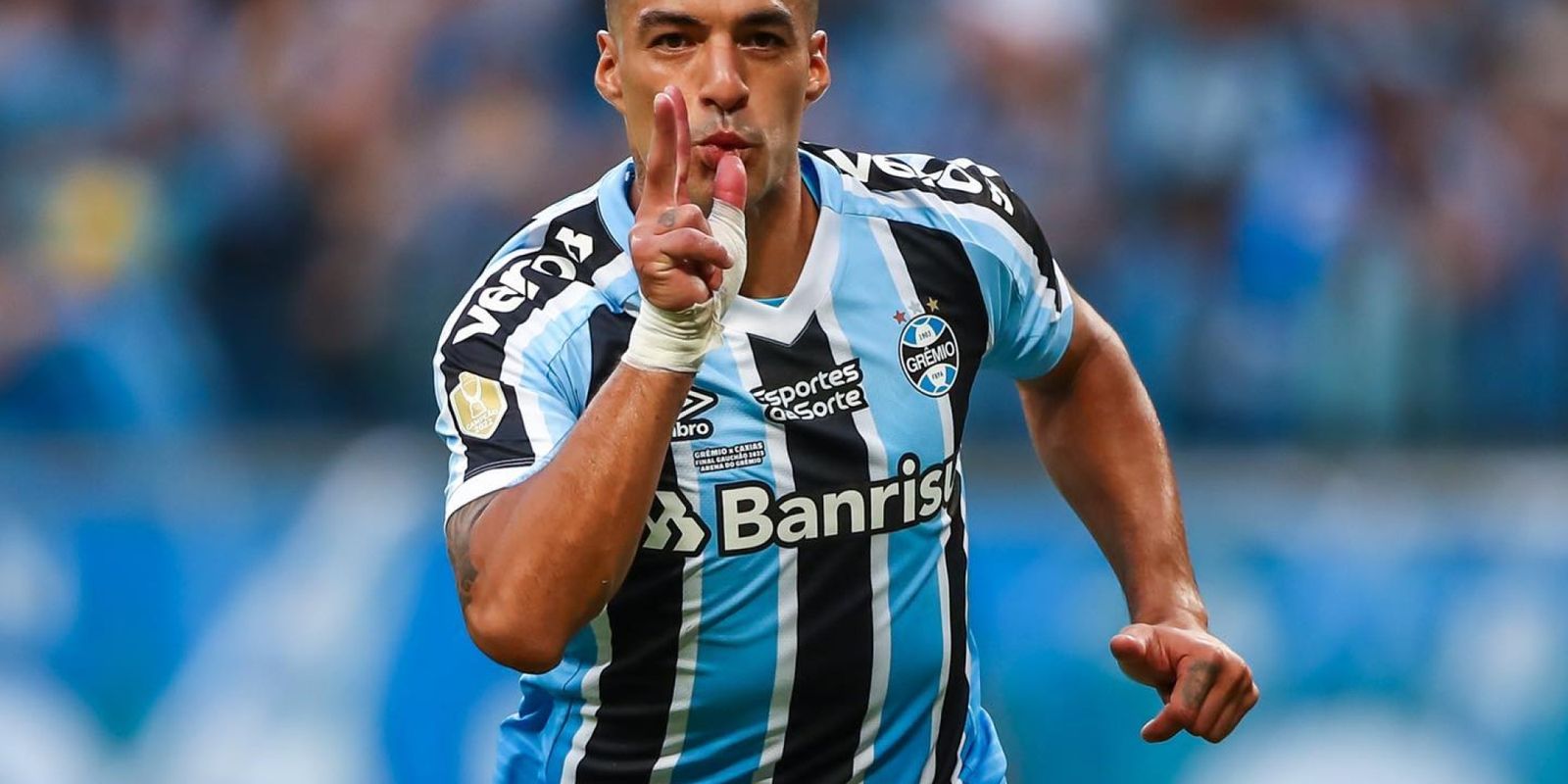 suarez-e-aline-gomes-ganham-bola-de-ouro-do-campeonato-brasileiro