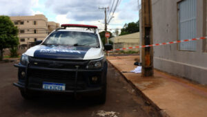 morador-de-rua-morre-eletrocutado-ao-tentar-furtar-fiacao-de-poste-em-campo-grande
