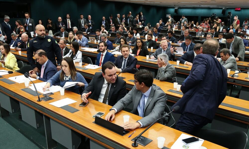 comissao-do-congresso-aprova-relatorio-do-orcamento-de-2024