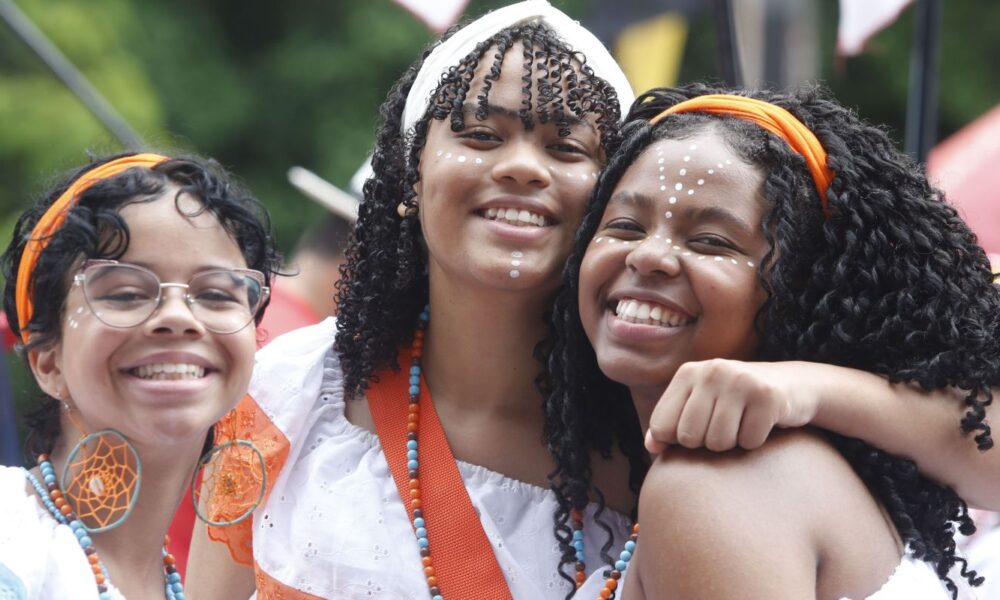 censo-2022:-populacao-parda-supera-a-branca-pela-1a-vez