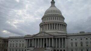 nos-eua,-congresso-dividido-tenta-reunir-apoio-para-ucrania-e-desafios-globais