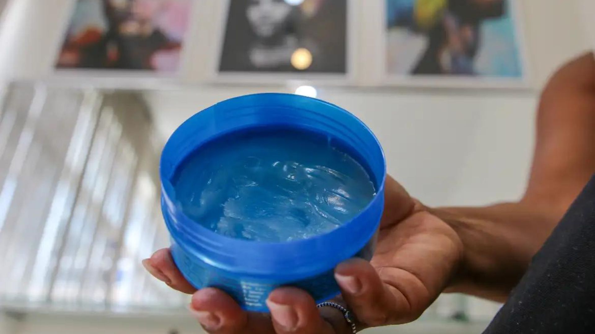 anvisa-cancela-registro-de-mais-de-1,2-mil-pomadas-de-modelar-cabelos