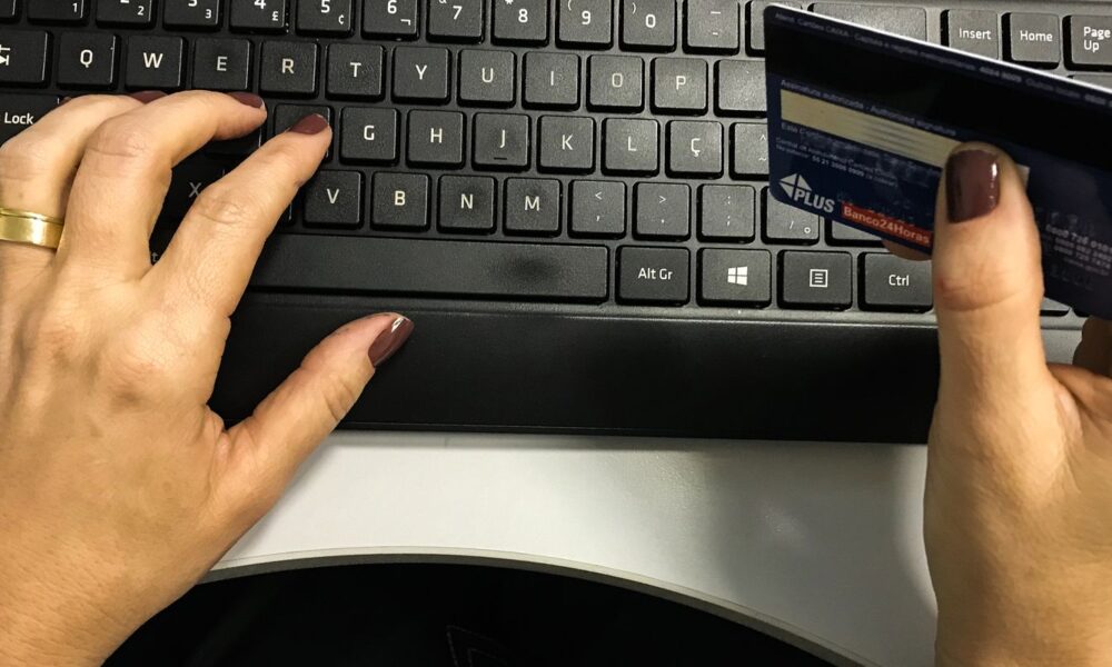 juros-do-rotativo-passam-a-ser-limitados-a-100%-da-divida