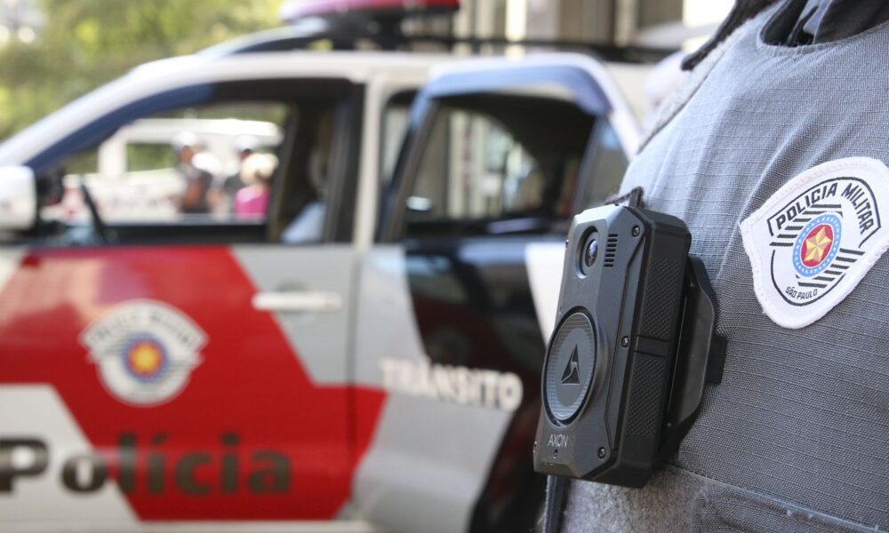 organizacoes-defendem-manutencao-das-cameras-nas-fardas-da-pm-de-sp