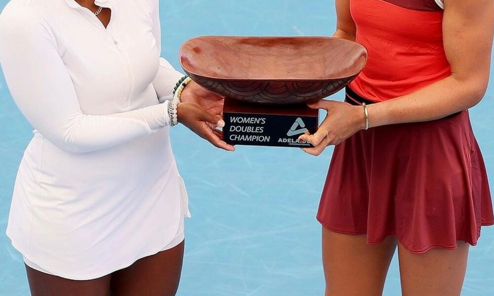 bia-haddad-e-campea-de-duplas-do-wta-500-de-adelaide,-na-australia