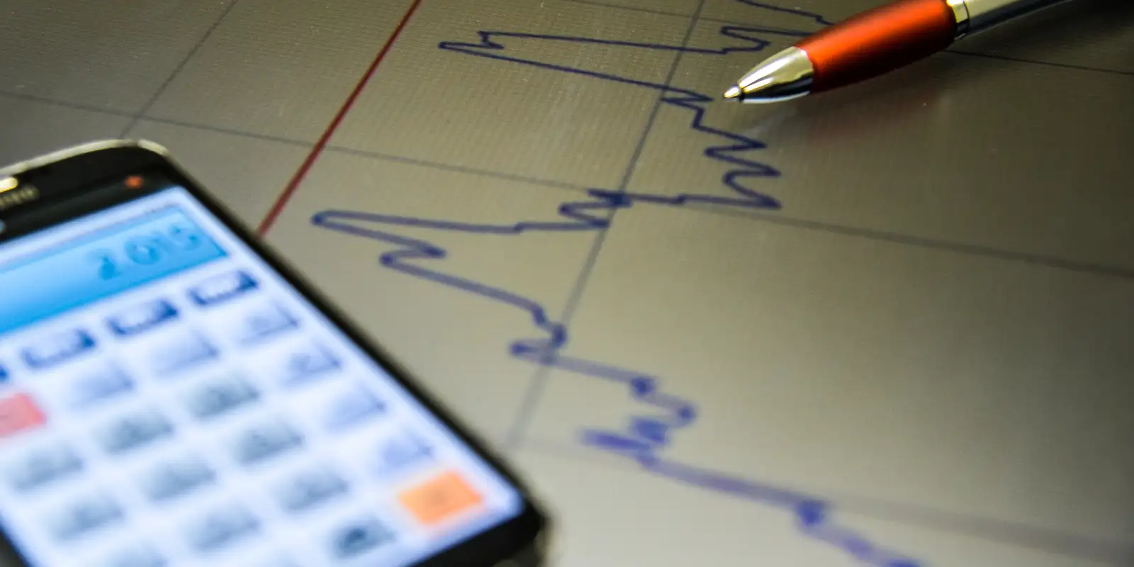 servicos-variam-0,4%-em-novembro,-apos-tres-meses-no-campo-negativo