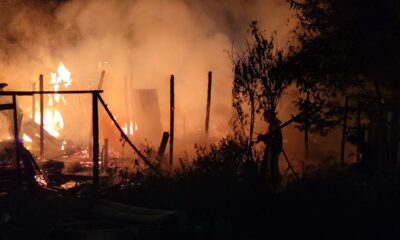 bombeiros-combatem-incendio-em-casa-de-madeira-na-avenida-guaicurus