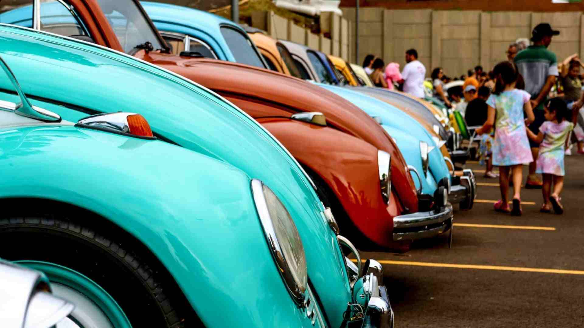 exposicao-em-campo-grande-reune-mais-de-80-carros-antigos-em-celebracao-ao-dia-nacional-do-fusca