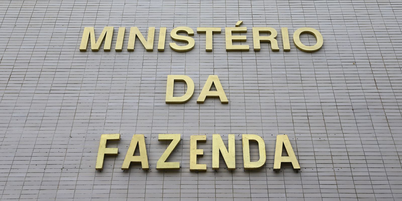 fazenda-remaneja-r$-707-mi-em-credito-para-ajudar-produtores-de-leite