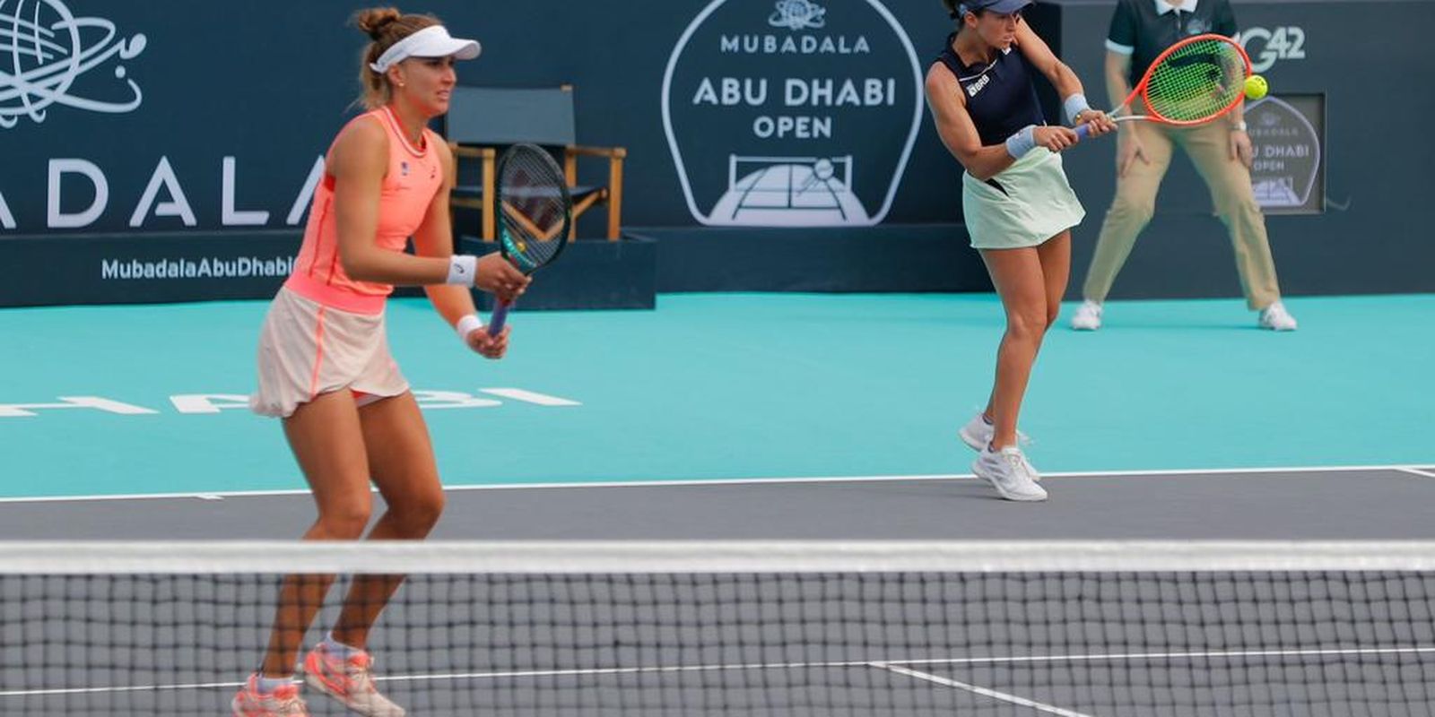 bia-haddad-e-luisa-stefani-voltam-a-vencer-e-vao-a-semi-em-abu-dhabi