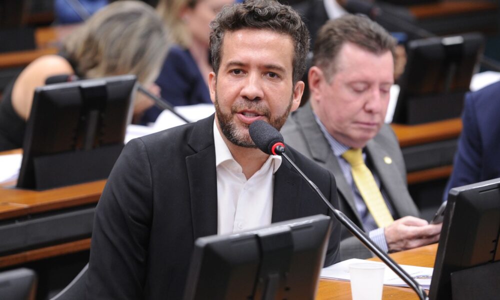 pgr-concorda-com-quebra-de-sigilos-bancario-e-fiscal-de-janones 