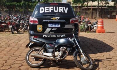 moto-roubada-com-placa-artesanal-e-apreendida-pela-defurv-no-pioneiros