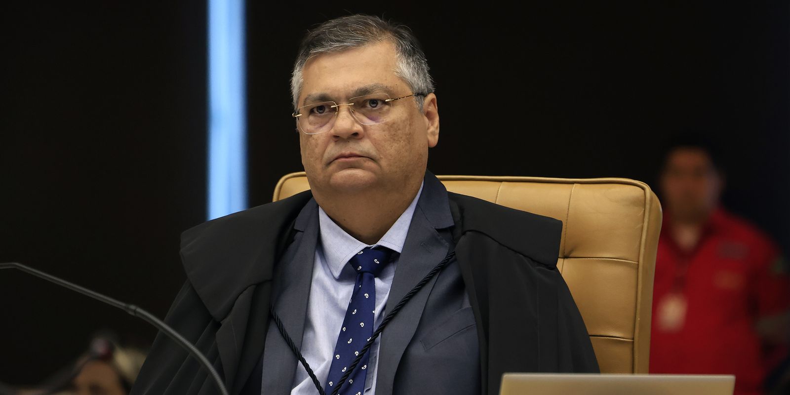 dino-vota-a-favor-da-condenacao-de-15-reus-do-8-de-janeiro