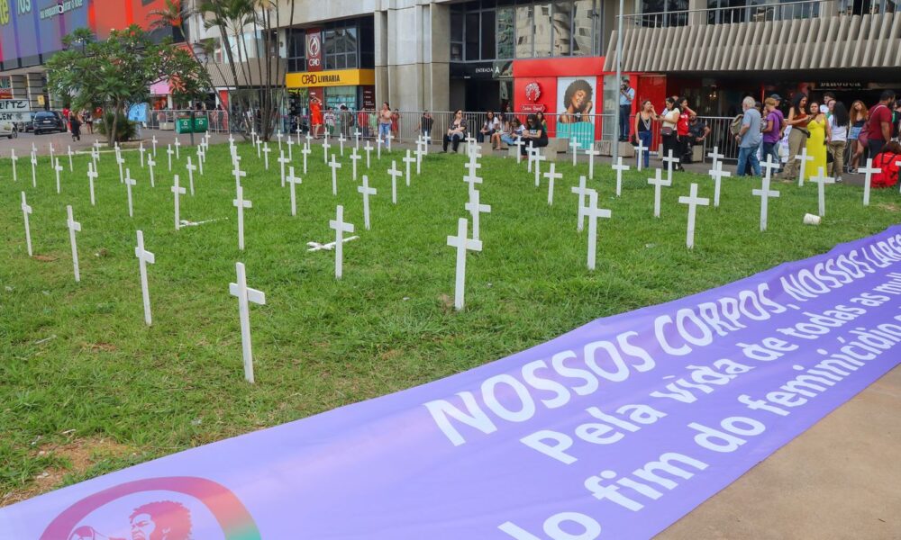 manifestacao-em-brasilia-pelo-dia-da-mulher-alerta-para-violencias