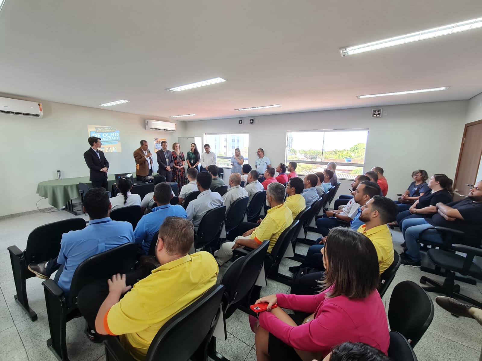 procon-reune-comerciantes-para-lancamento-da-campanha-“de-olho-na-validade”-|-portal-prefeitura-de-dourados