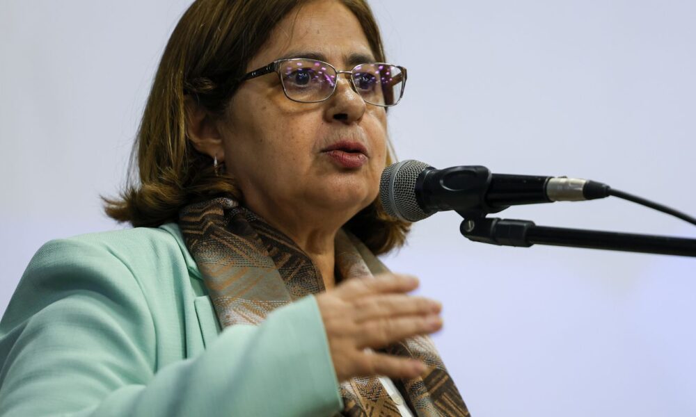 ministra-das-mulheres-propoe-igualdade-salarial-para-homens-e-mulheres