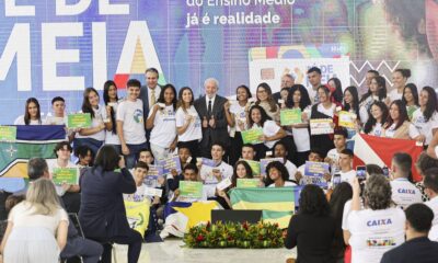 brasil-tem-eterna-divida-com-a-educacao,-diz-lula