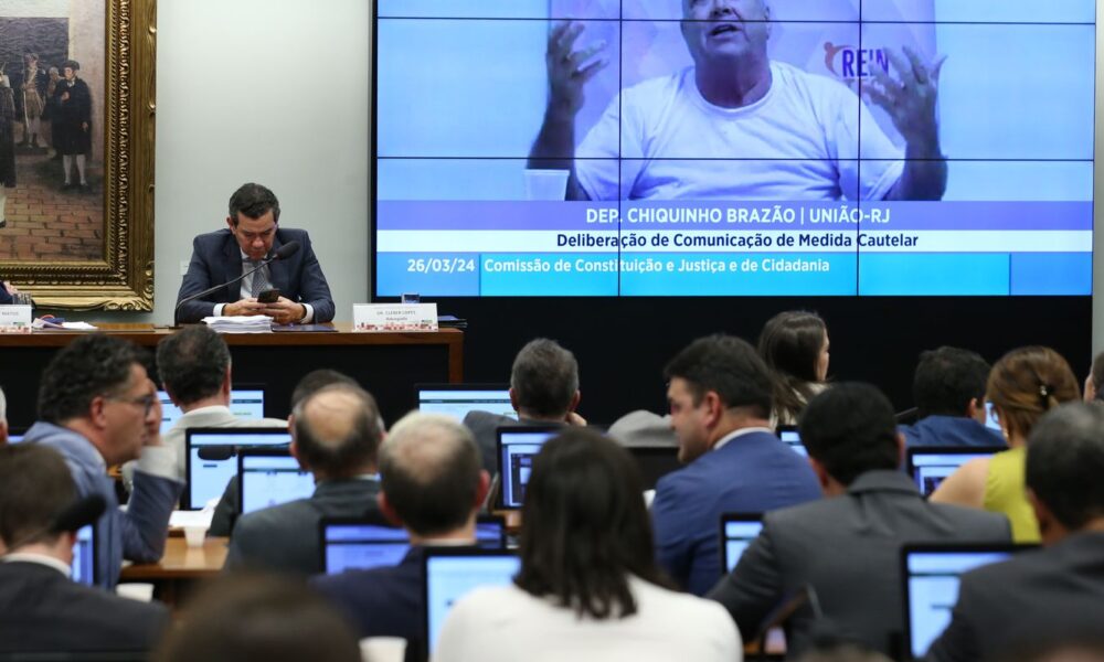 entenda-o-pedido-de-vista-que-adiou-analise-da-prisao-de-deputado