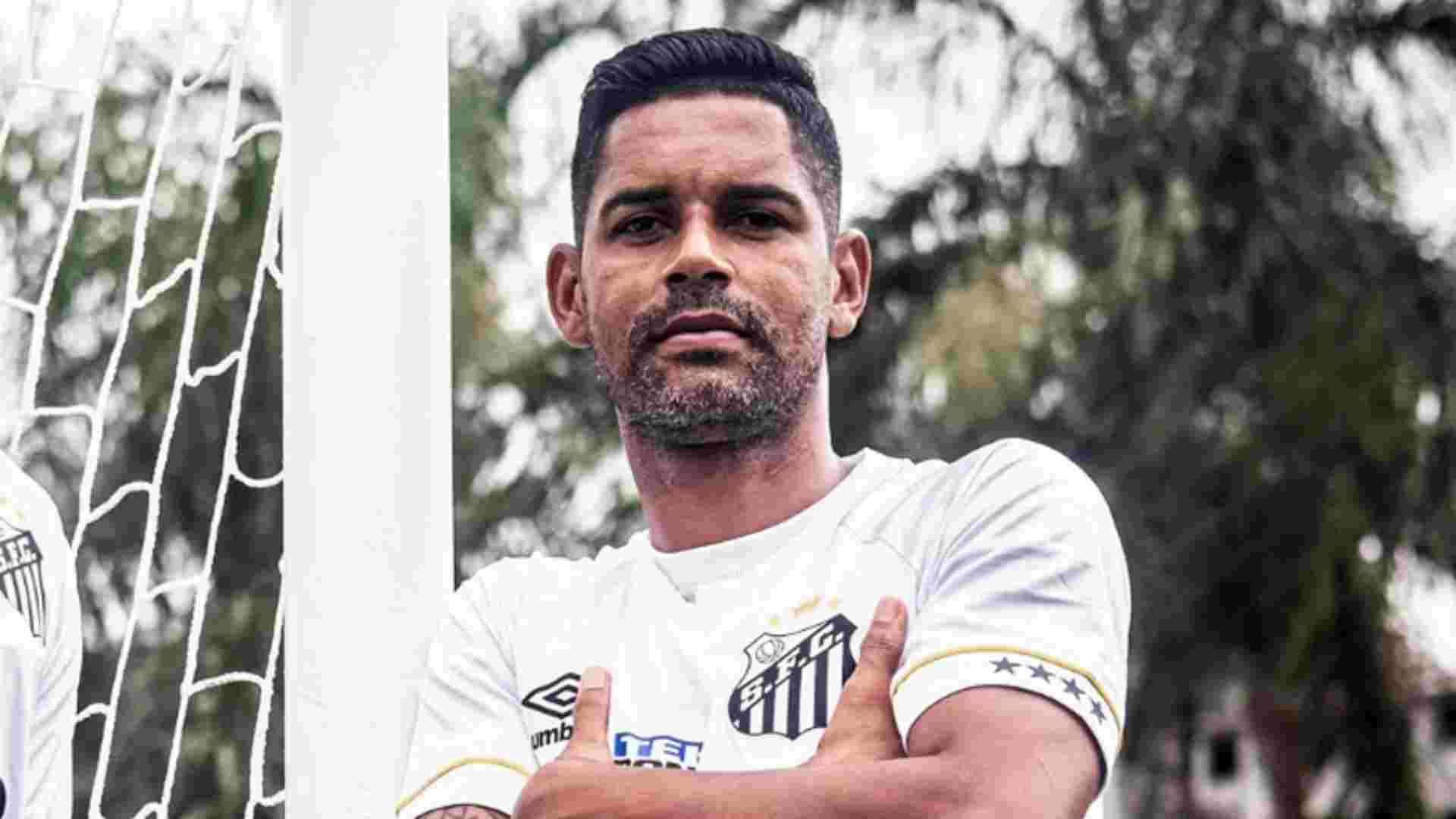 aderlan-treina-e-deve-reforcar-o-santos-na-final-do-paulistao