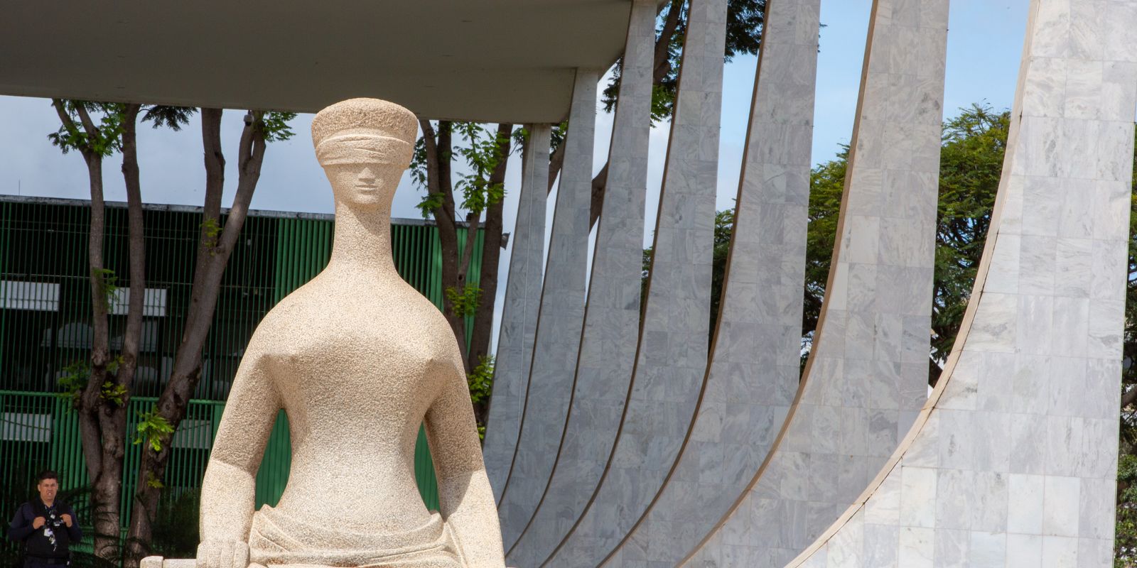 gilmar-mendes-vota-por-ampliar-alcance-de-foro-privilegiado-no-stf