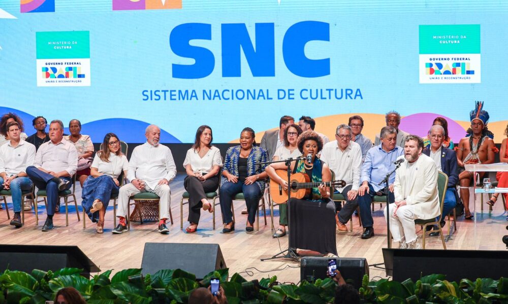 lula-sanciona-o-“sus-da-cultura”,-que-define-a-gestao-do-setor-no-pais
