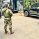 paraguai-entrega-25-presos-brasileiros-a-policia-federal