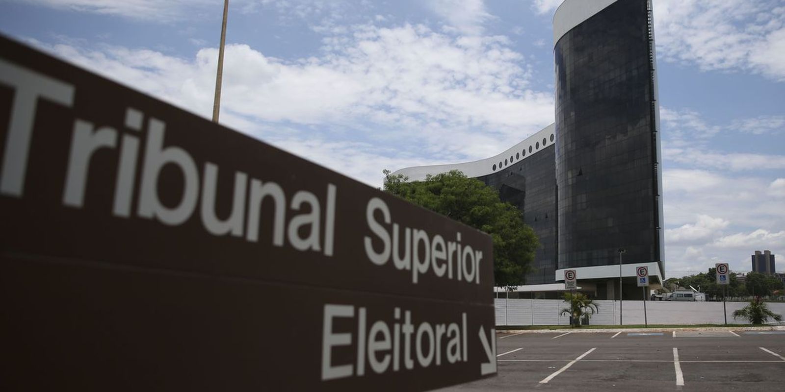 tse:-julgamento-que-pode-cassar-senador-jorge-seif-e-suspenso