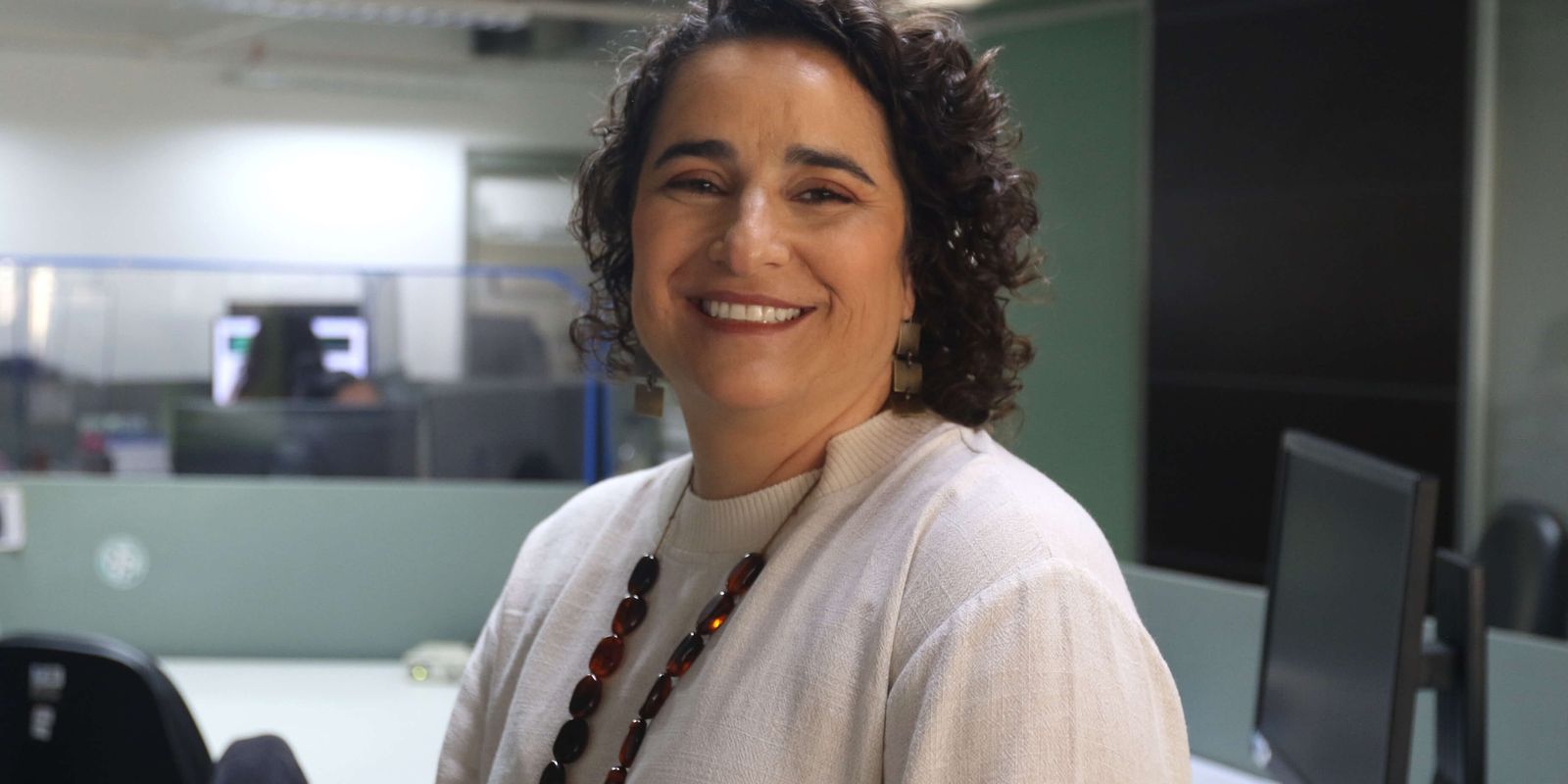 radio-nacional-estreia-narracao-e-equipe-100%-femininas-no-brasileiro