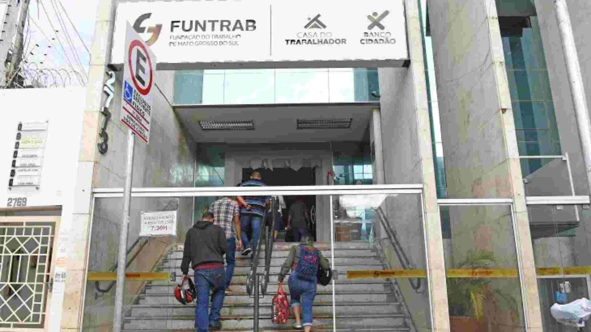 precisa-de-emprego?-funtrab-inicia-semana-com-mais-de-1,4-mil-vagas-em-campo-grande