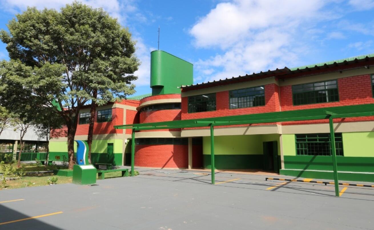 presos-fazem-reforma-da-escola-riachuelo,-transformada-em-referencia-no-esporte