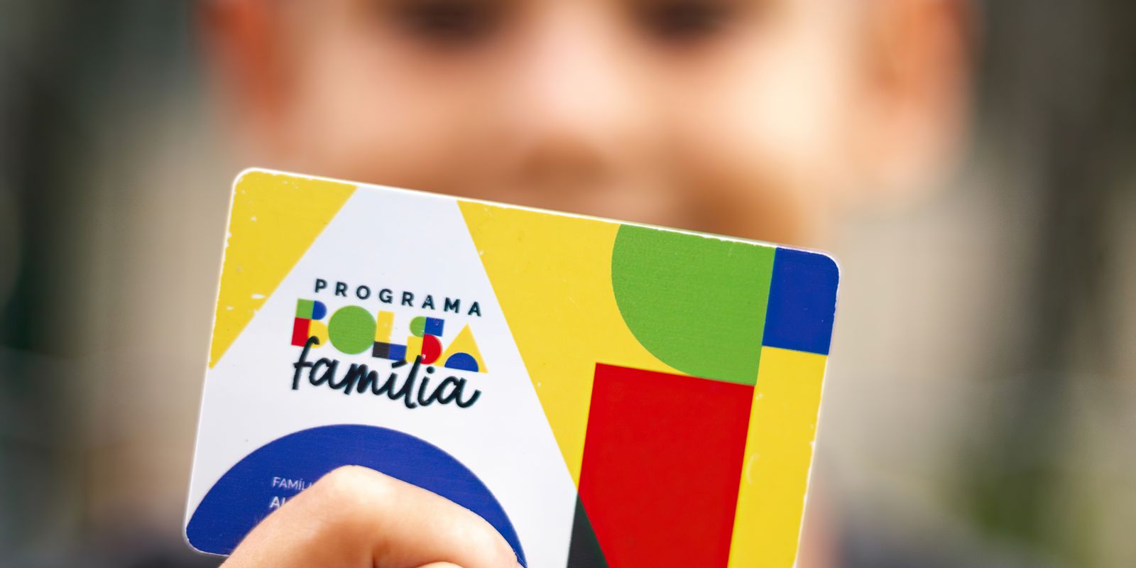 caixa-paga-bolsa-familia-a-beneficiarios-com-nis-de-final-4
