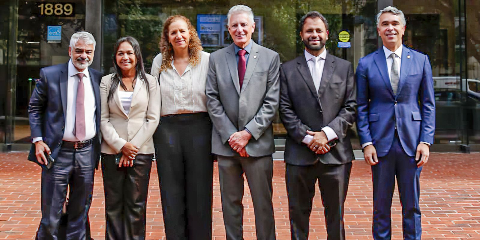 congressistas-brasileiros-e-dos-eua-discutem-ataques-a-democracia