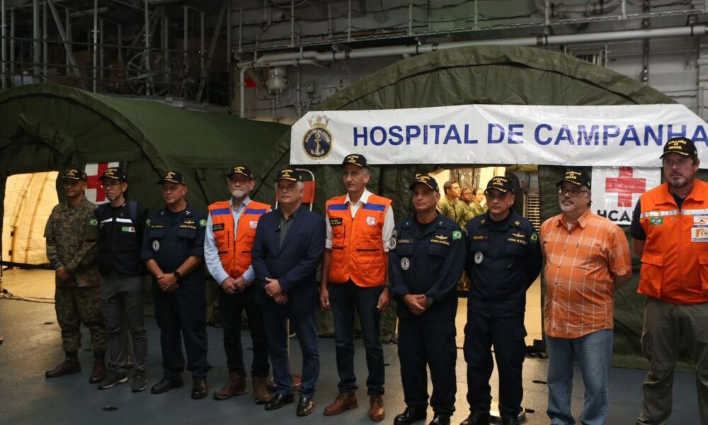 marinha-envia-maior-navio-da-frota-para-ajudar-vitimas-da-chuva-no-rs