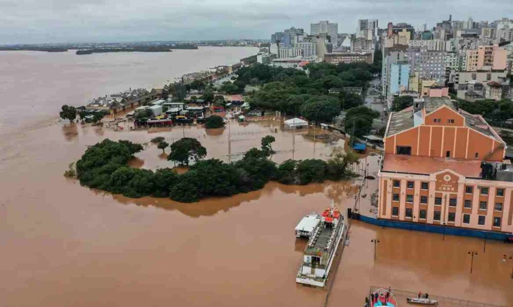 rio-grande-do-sul:-guaiba-volta-a-subir-e-pode-passar-dos-5-metros