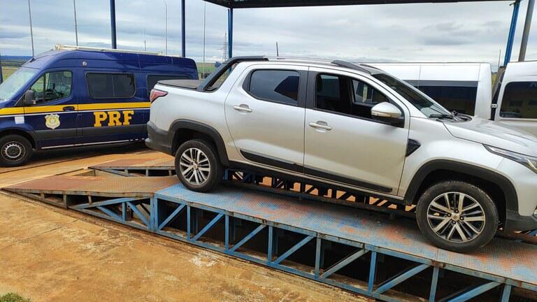 homem-e-preso-em-ms-com-pick-up-roubada-em-mg-e-adulterada-no-pr