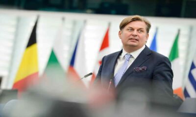 alemanha:-lider-da-afd-renuncia-ao-cargo-e-e-banido-de-eventos-eleitorais-apos-isentar-nazistas