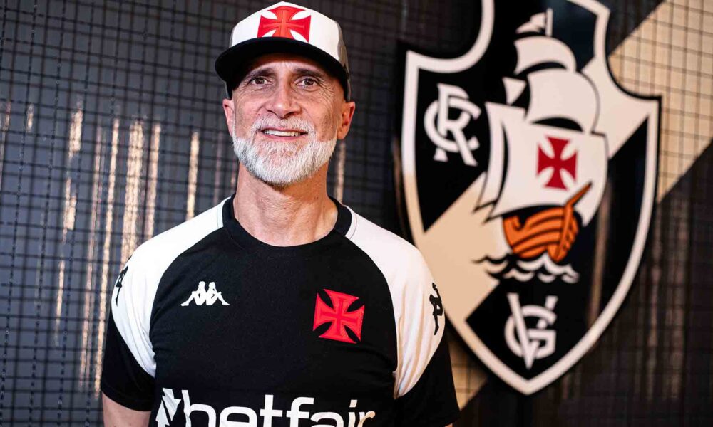 alvaro-pacheco-inicia-trabalhos-no-vasco-com-bate-papo-com-o-elenco-e-treino-intenso