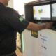 mulher-e-detida-ao-tentar-entrar-em-presidio-com-celulares-escondidos-em-vasilha-de-sobremesa