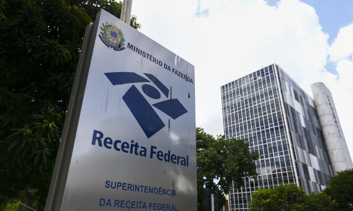 receita-desmente-fake-news-sobre-atualizacao-de-ativos-no-exterior-–-folha-de-dourados-–-noticias-de-dourados-ms-e-regiao