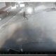 video:-motociclistas-na-‘contra-mao’-quase-atropelam-menino-autista-na-calcada