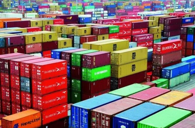 greve-retem-17,3-mil-automoveis-importados-nos-portos-e-reduz-atividade-em-ate-5%