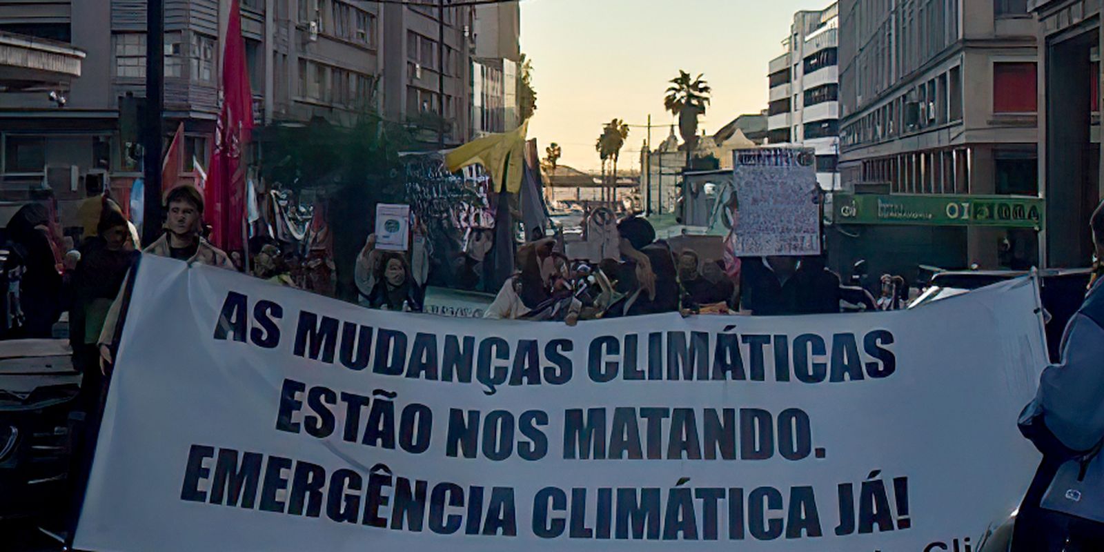 eco-pelo-clima-faz-protesto-e-acusa-governo-gaucho-de-descaso