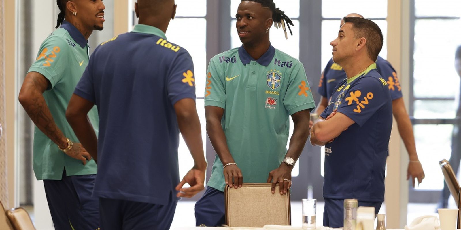 vini-jr,-militao-e-rodrygo-se-apresentam-a-selecao-brasileira-nos-eua