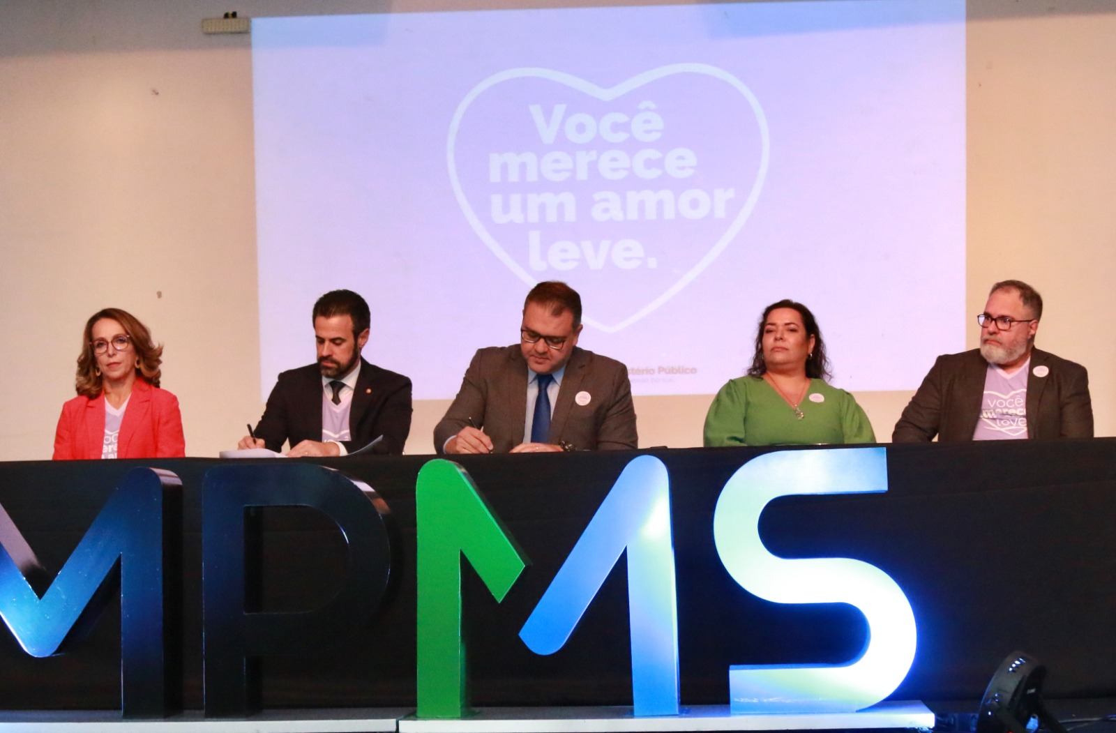 parceria-entre-mpms-e-prefeitura-visa-evitar-crimes-de-feminicidio-e-violencia-contra-a-mulher-|-portal-prefeitura-de-dourados