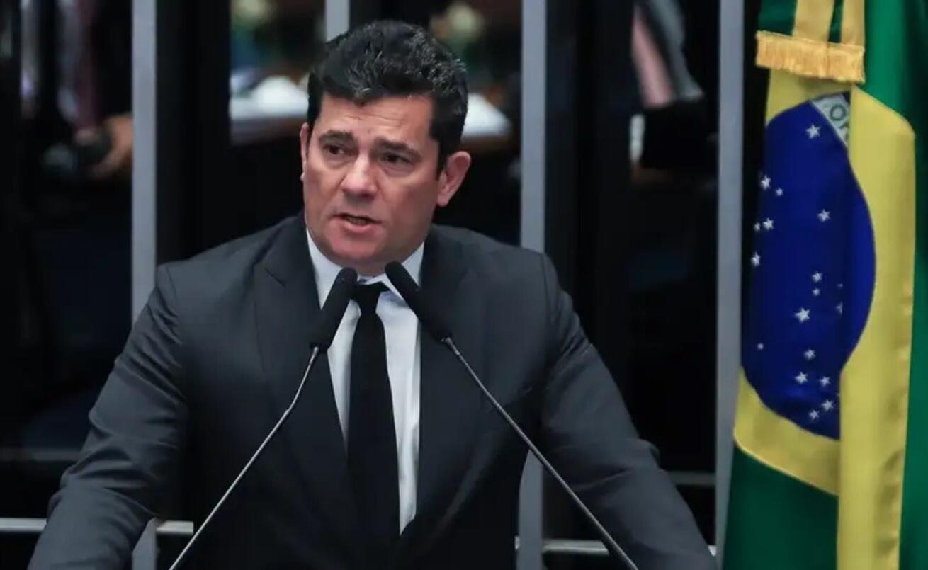 moro-denuncia-'deepfake'-onde-imagem-dele-e-usada-para-aplicar-'golpe-do-serasa'