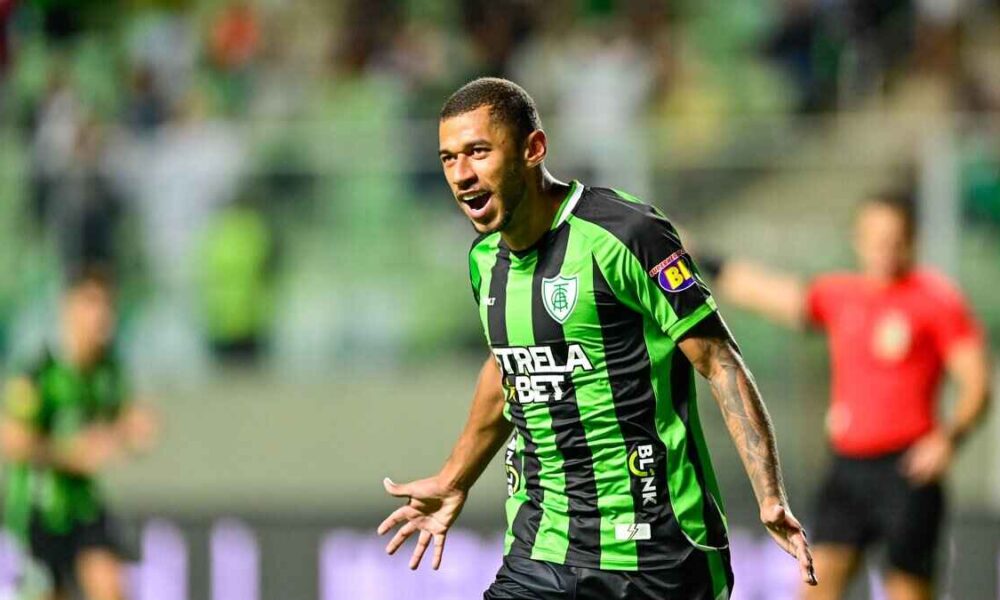 america-mg-vence-a-ponte-preta-e-assume-a-lideranca-provisoria-da-serie-b